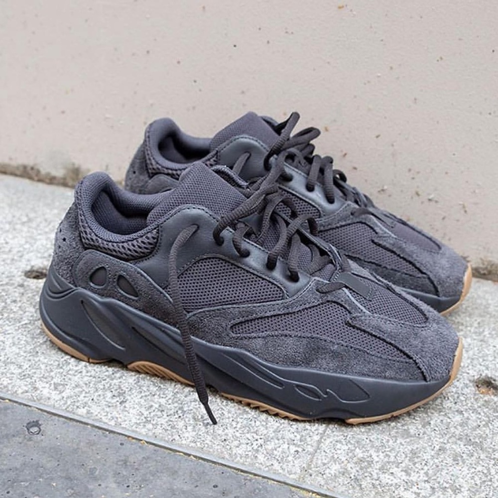 YEEZY BOOST 700 ‘UTILITY BLACK’